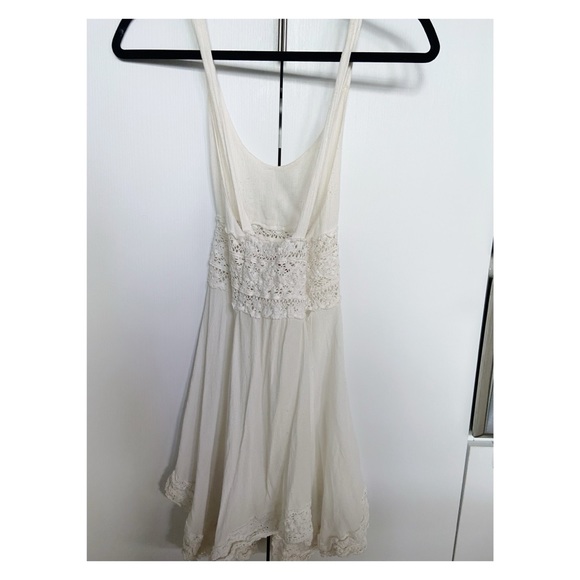 white minidress/ sundress - Picture 2 of 2